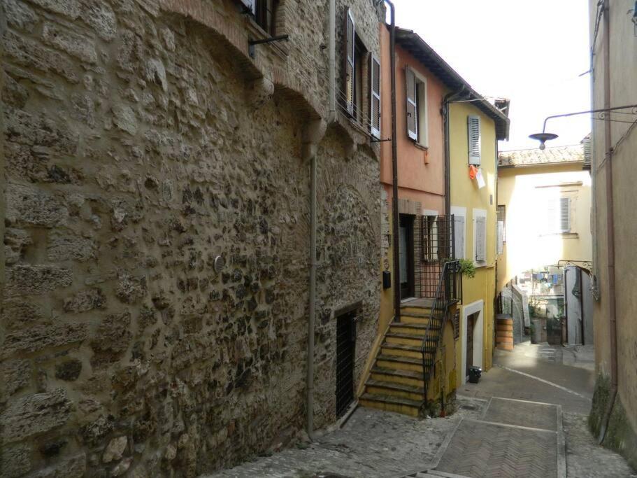 Appartement Casa Dell'Oliveto "Parcheggio Gratuito" à Narni Extérieur photo