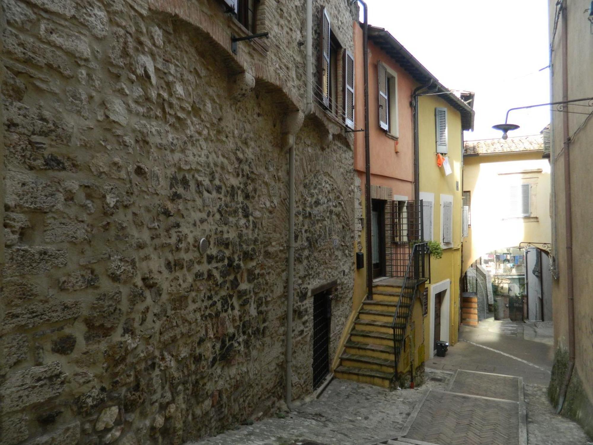 Appartement Casa Dell'Oliveto "Parcheggio Gratuito" à Narni Extérieur photo