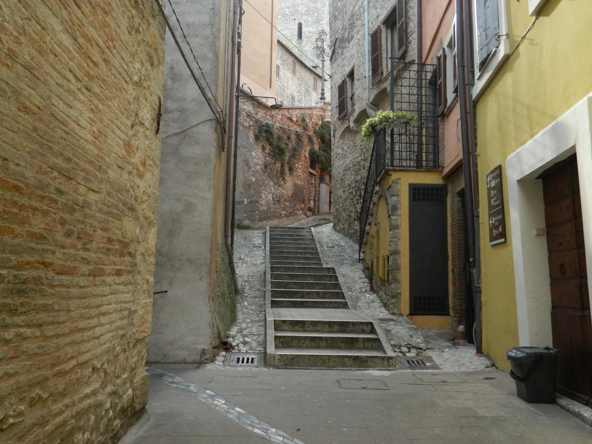 Appartement Casa Dell'Oliveto "Parcheggio Gratuito" à Narni Extérieur photo